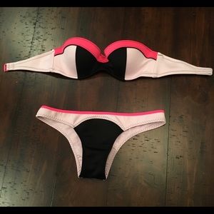 Victoria’s Secret color block bikini small